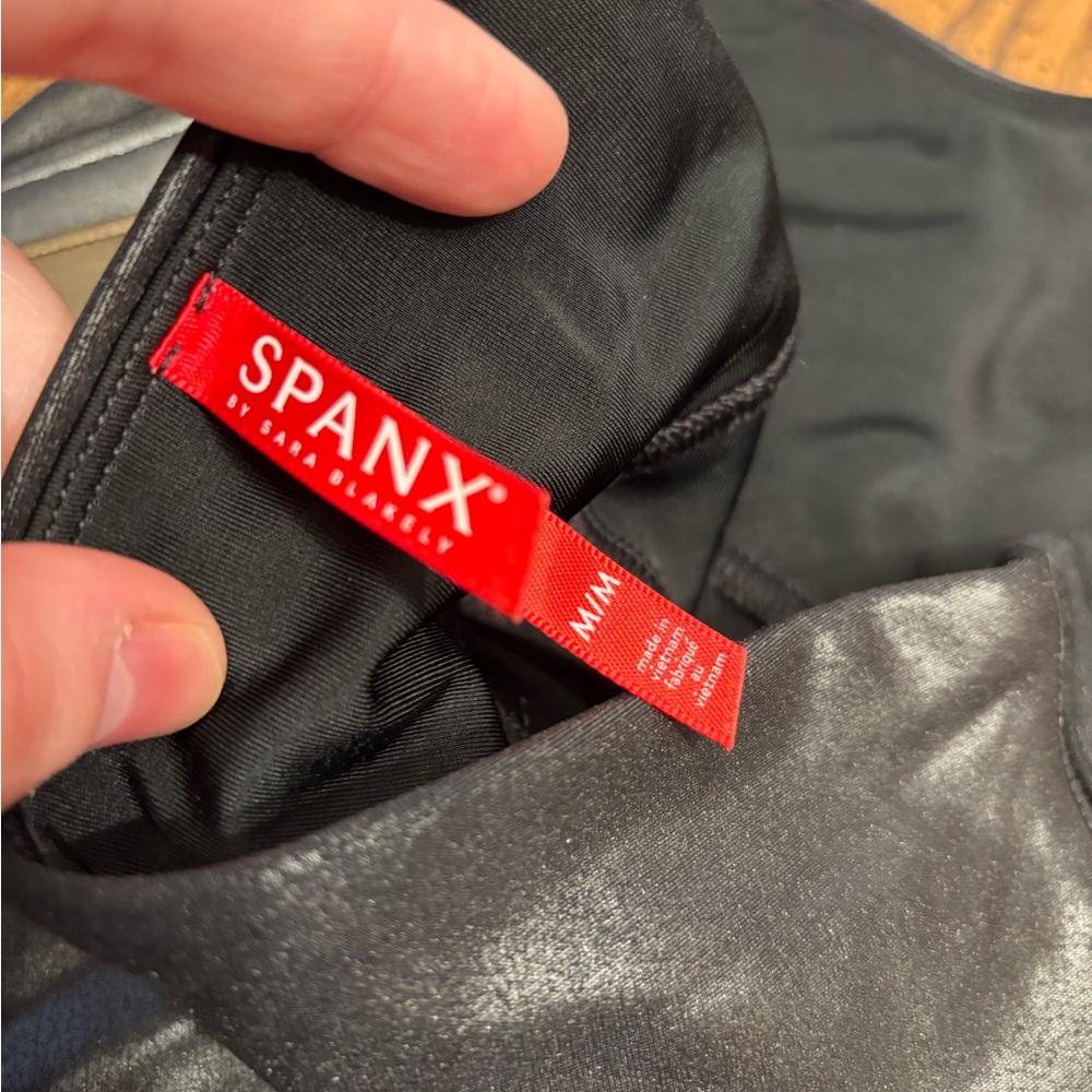 SPANX faux leather leggings women’s M - Picture 5 of 9